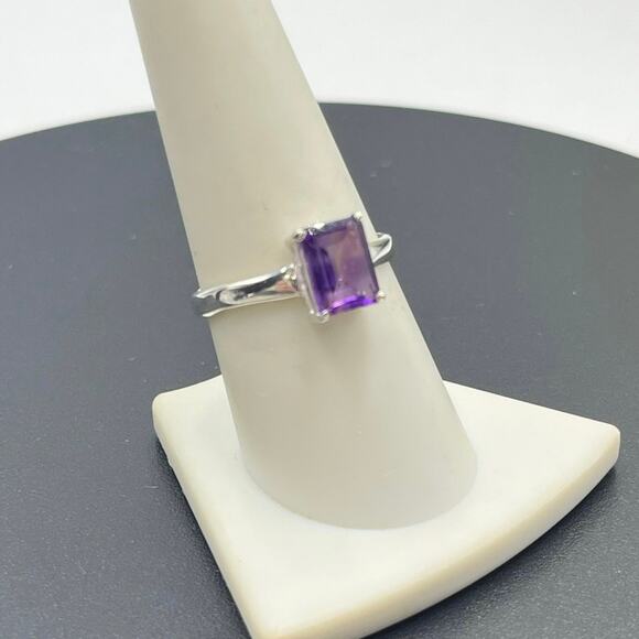Sterling Silver Natural Emerald Cut Purple Amethyst Solitaire Ring Size 8.25 - Picture 1 of 12